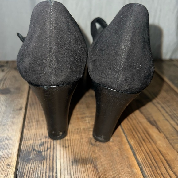 CHIE MIHARA Black Leather PLATFORM PUMPS FLORAL APPLIQUE Black HEELS Size 8.5 - Picture 4 of 11